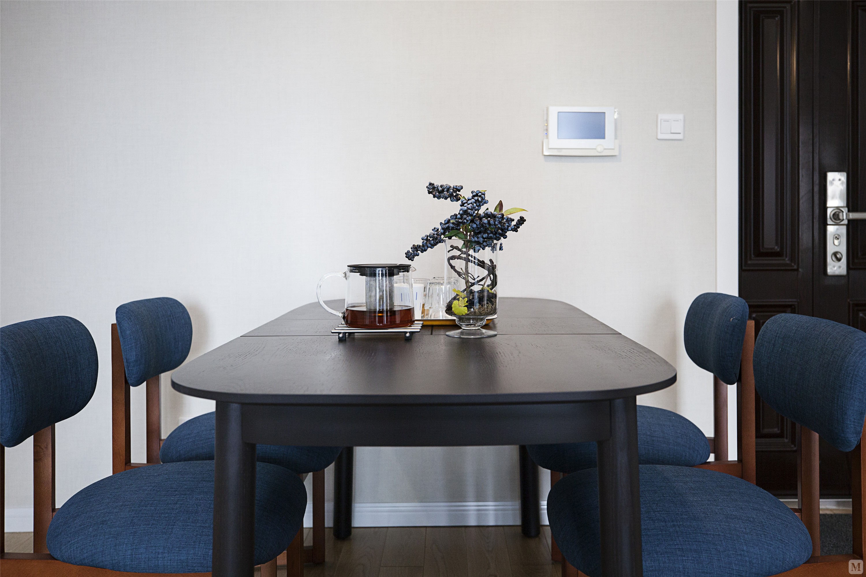 简约餐厅背景墙装修效果图