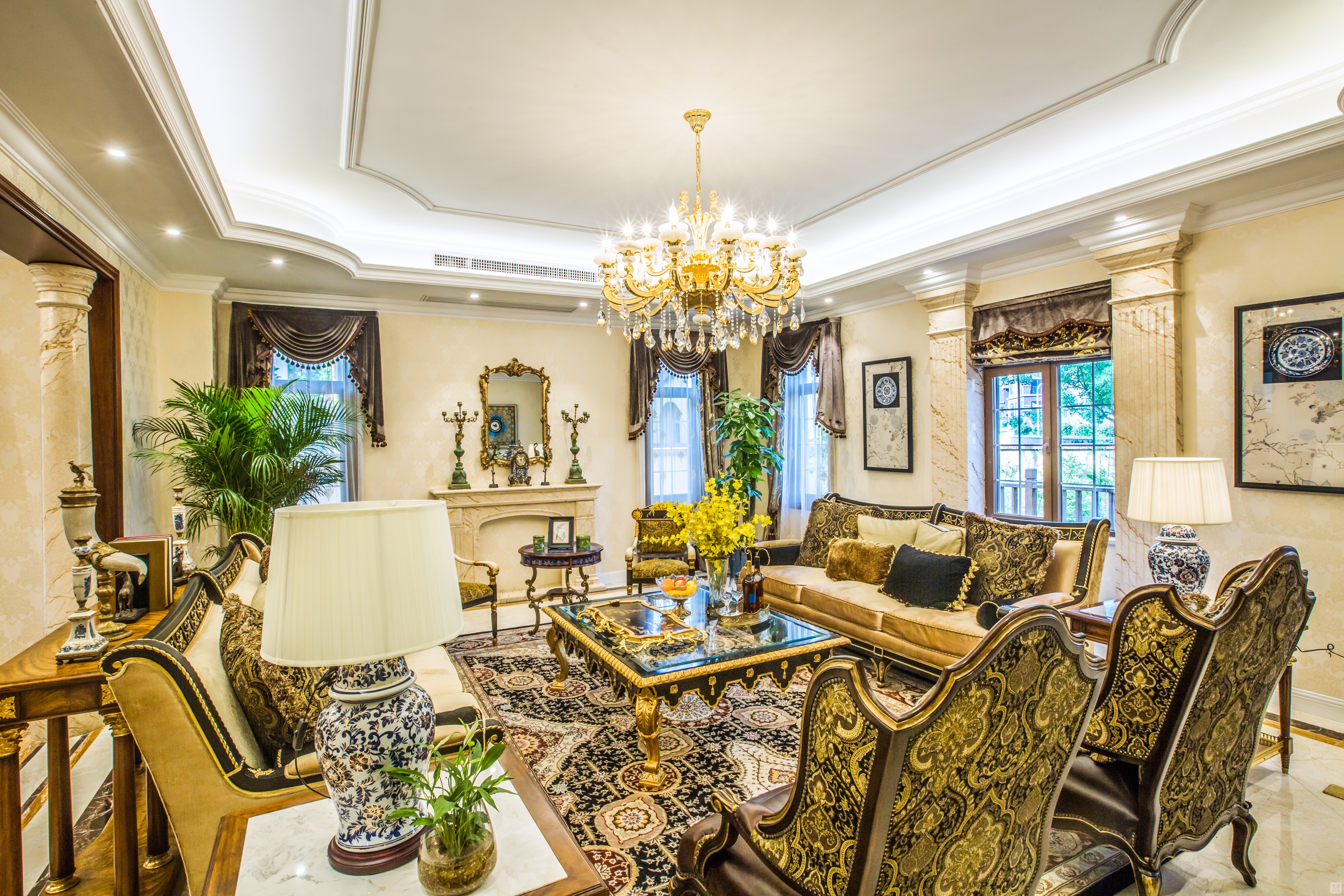 新古典客厅沙发装修效果图