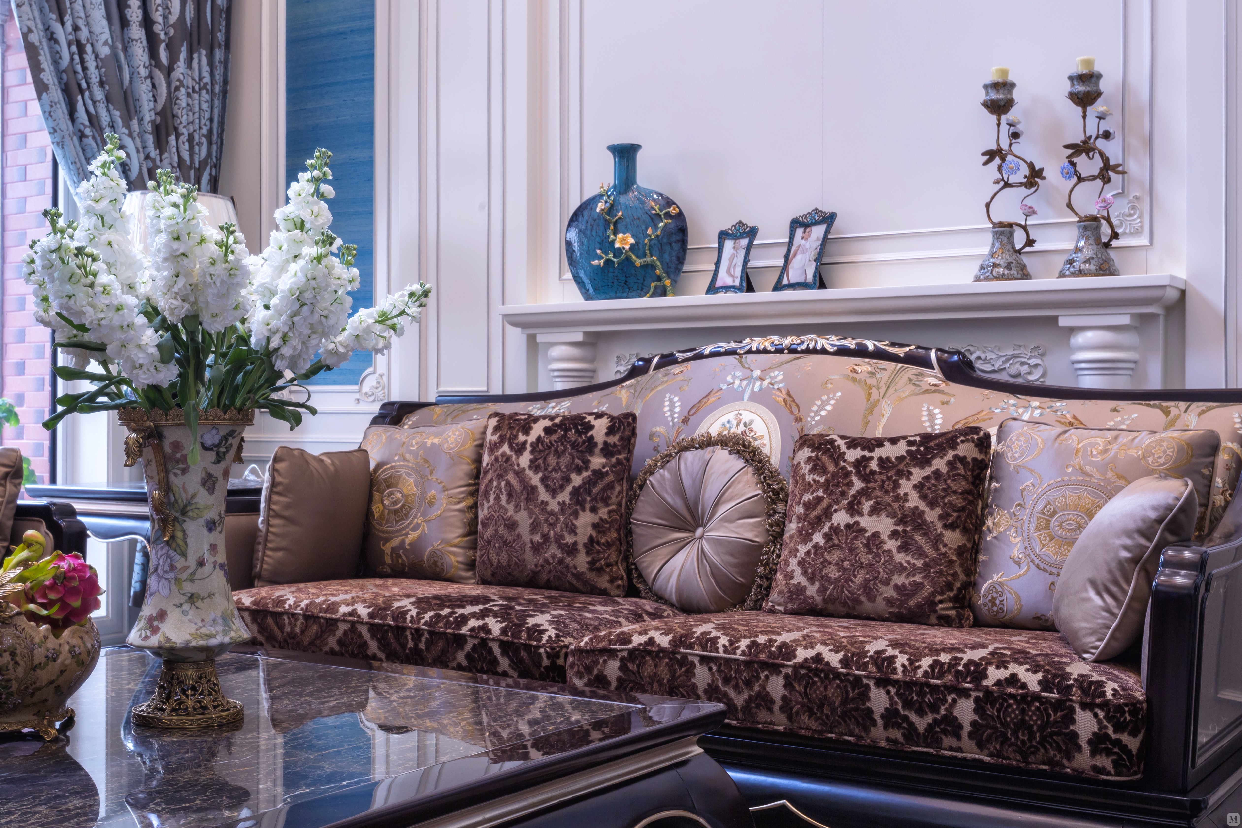 新古典客厅窗帘装修效果图