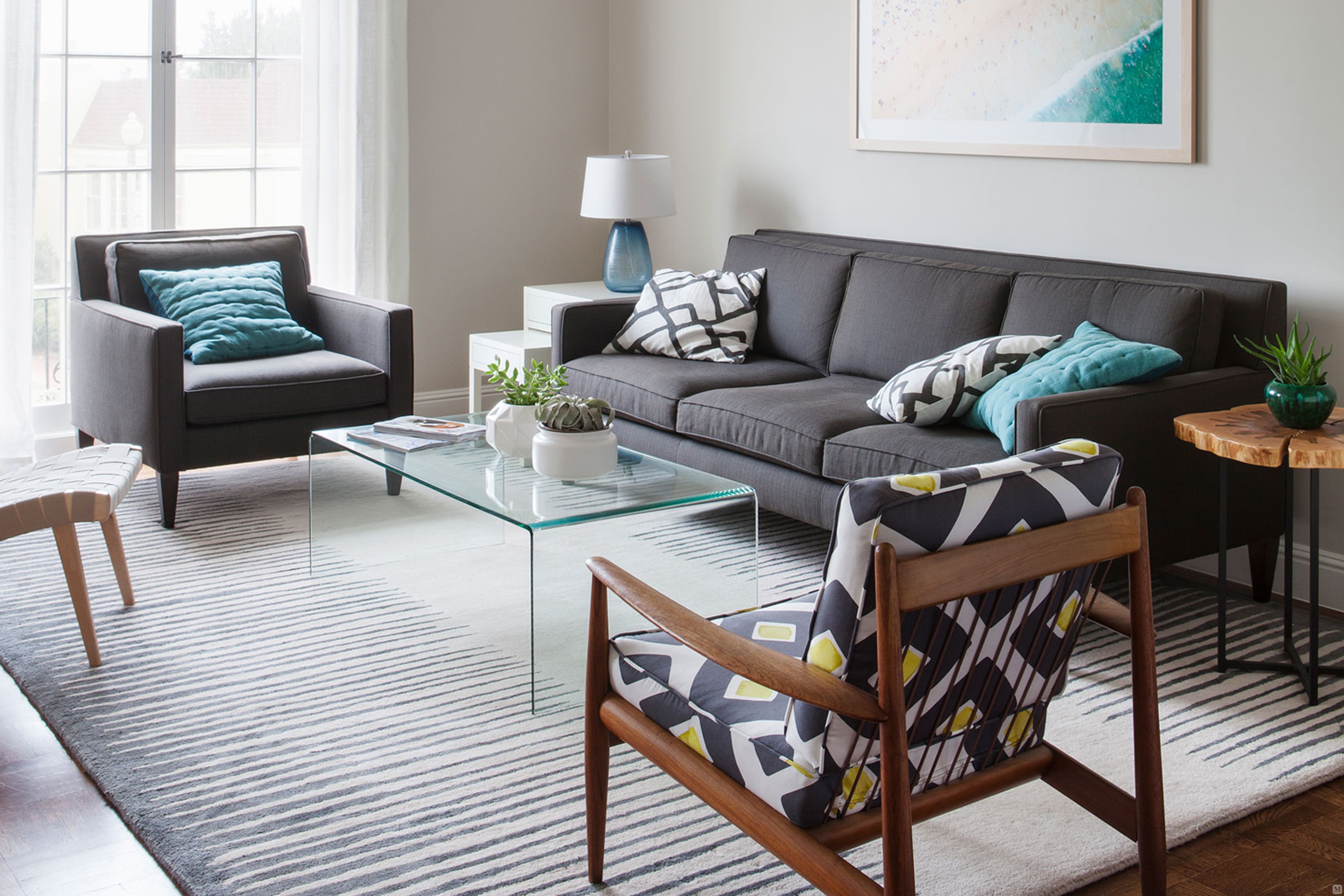 造型方面多采用几何结构,这就是现代简约主义时尚风格.