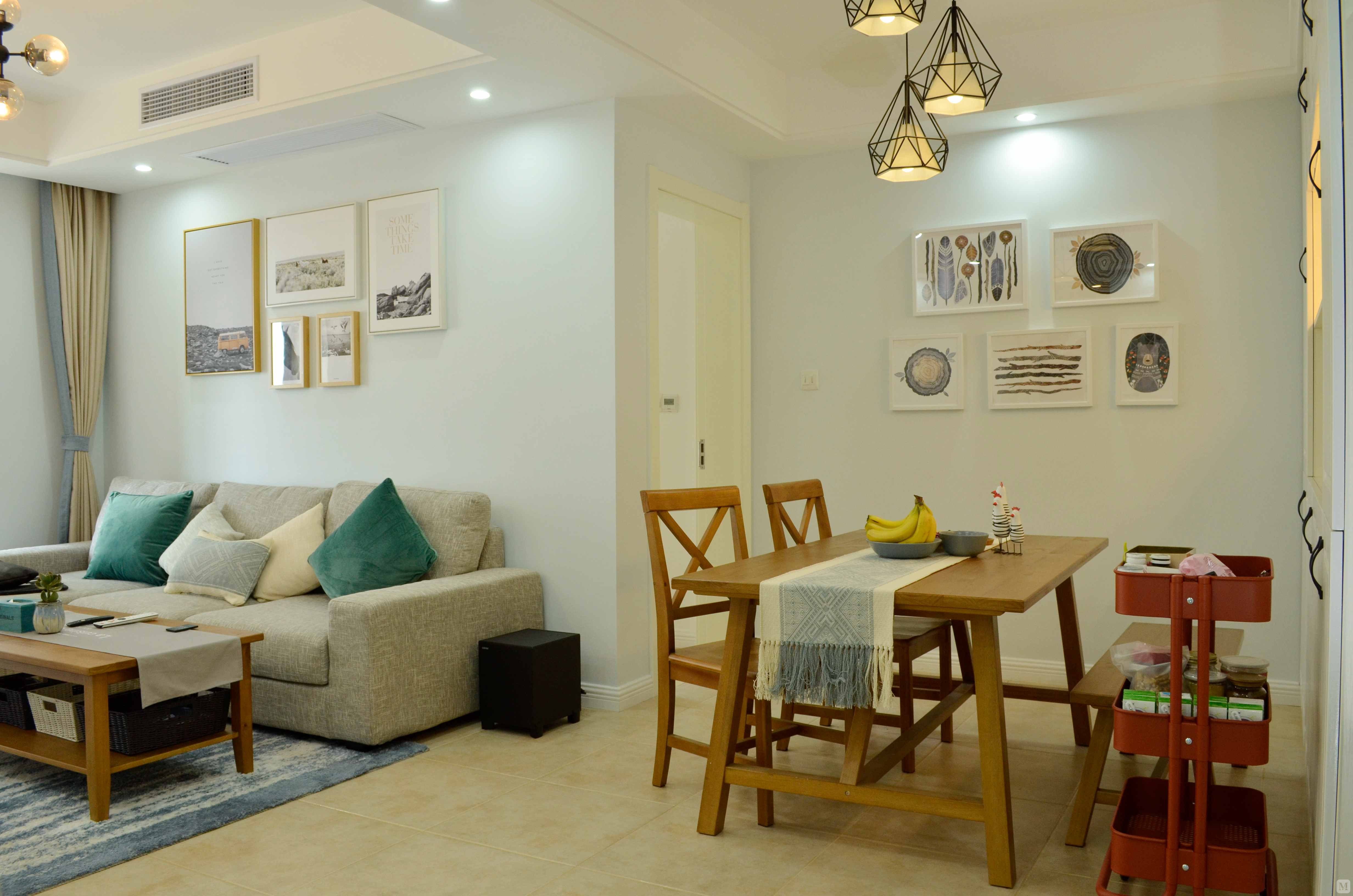 简约餐厅背景墙装修效果图