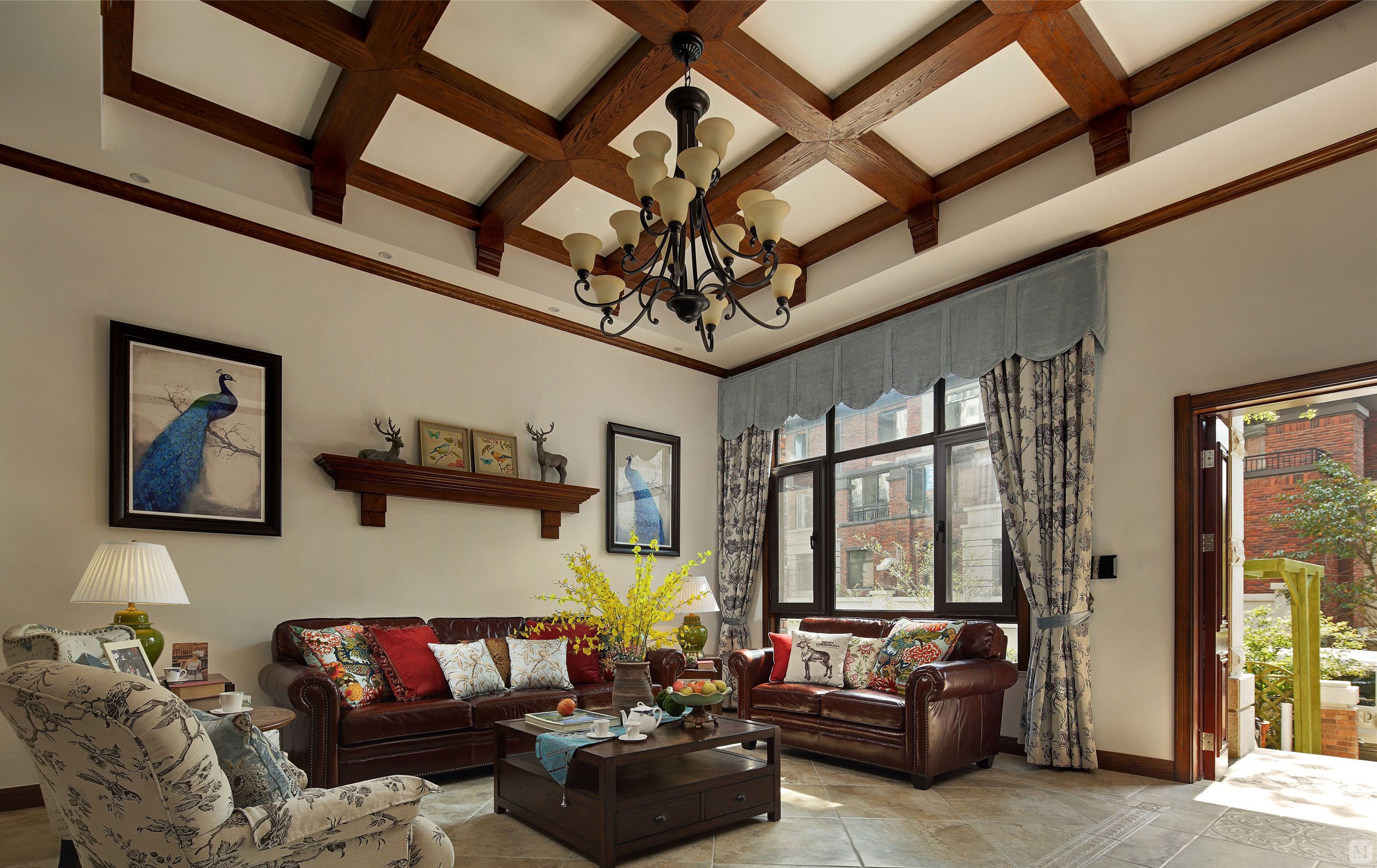 古典欧式风格的特征是强调线形流动的变化,将室内雕刻工艺集中在装饰