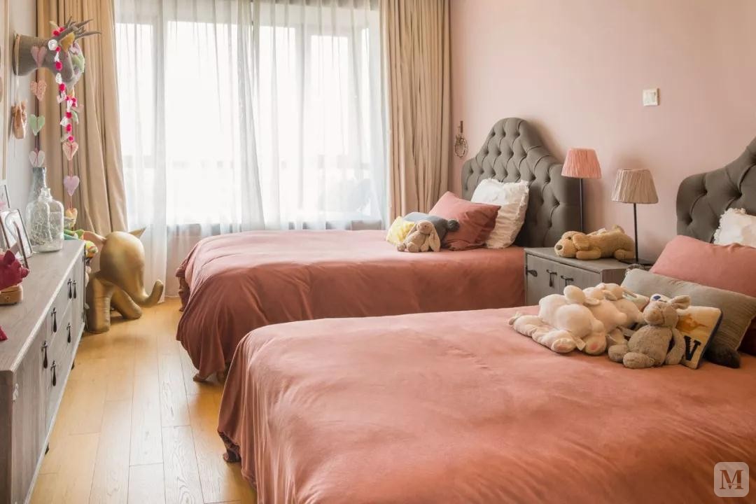 单亲妈妈带2个女儿住370㎡大平层,母亲越独立,孩子越幸福-红星美凯龙