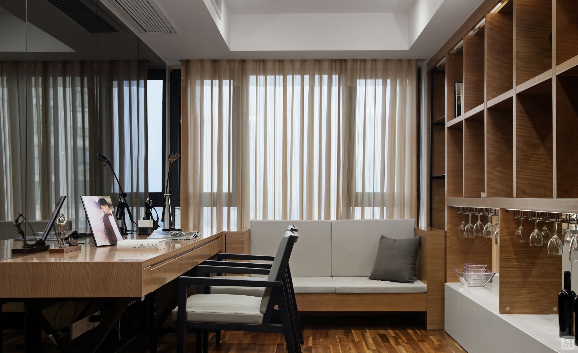 简约书房书柜装修效果图