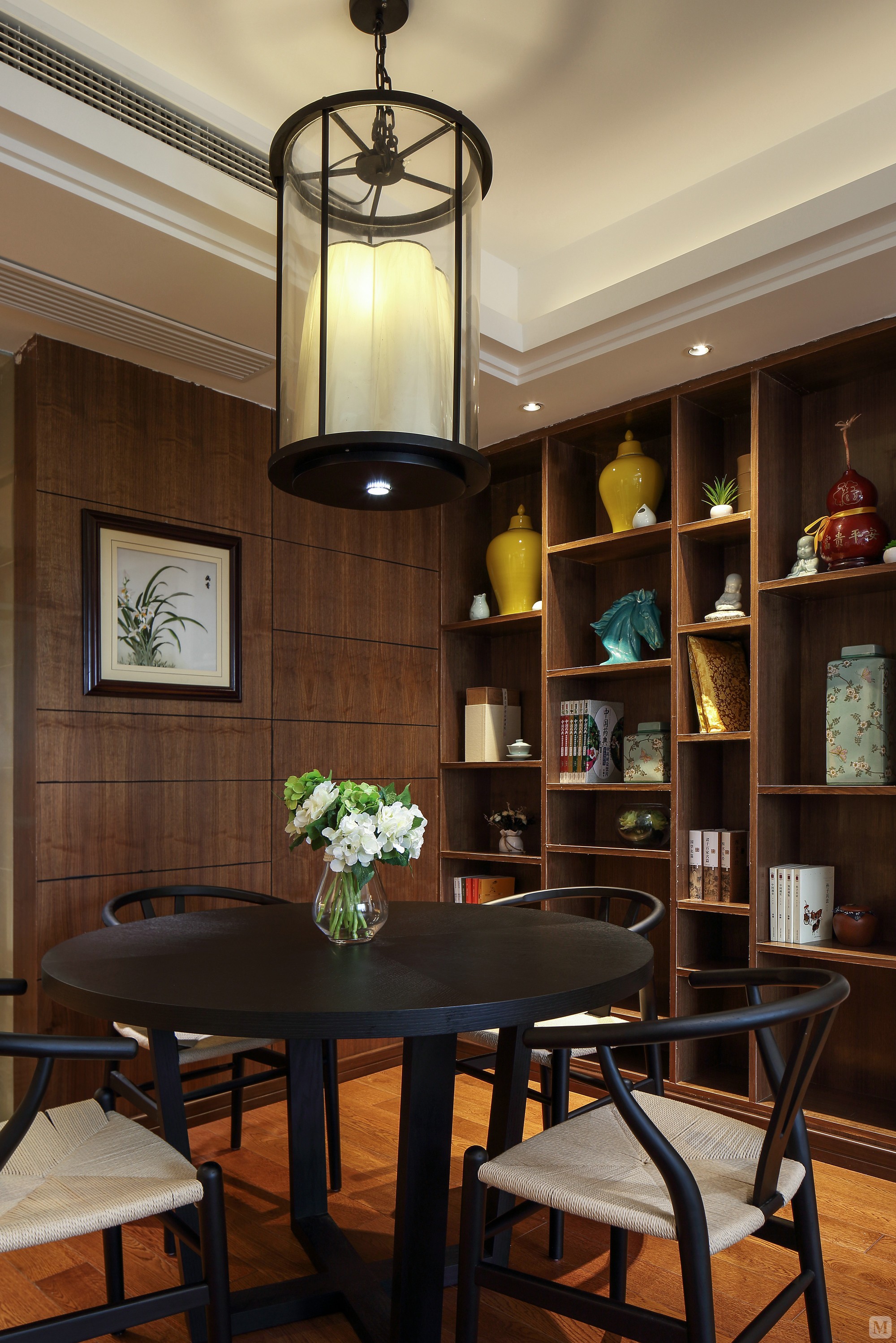 中式书房书柜装修效果图