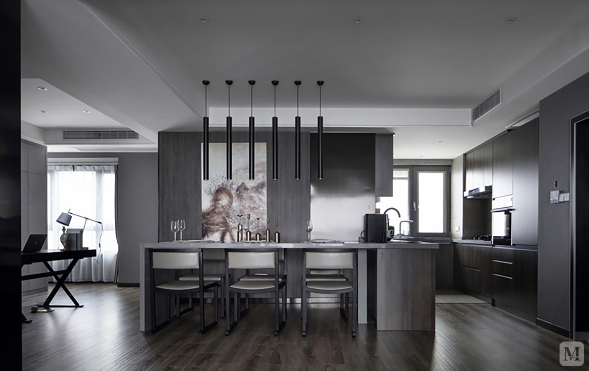 本案以现代节约设计风格为主题,设计师坚持简约,优雅的格调,井然有序