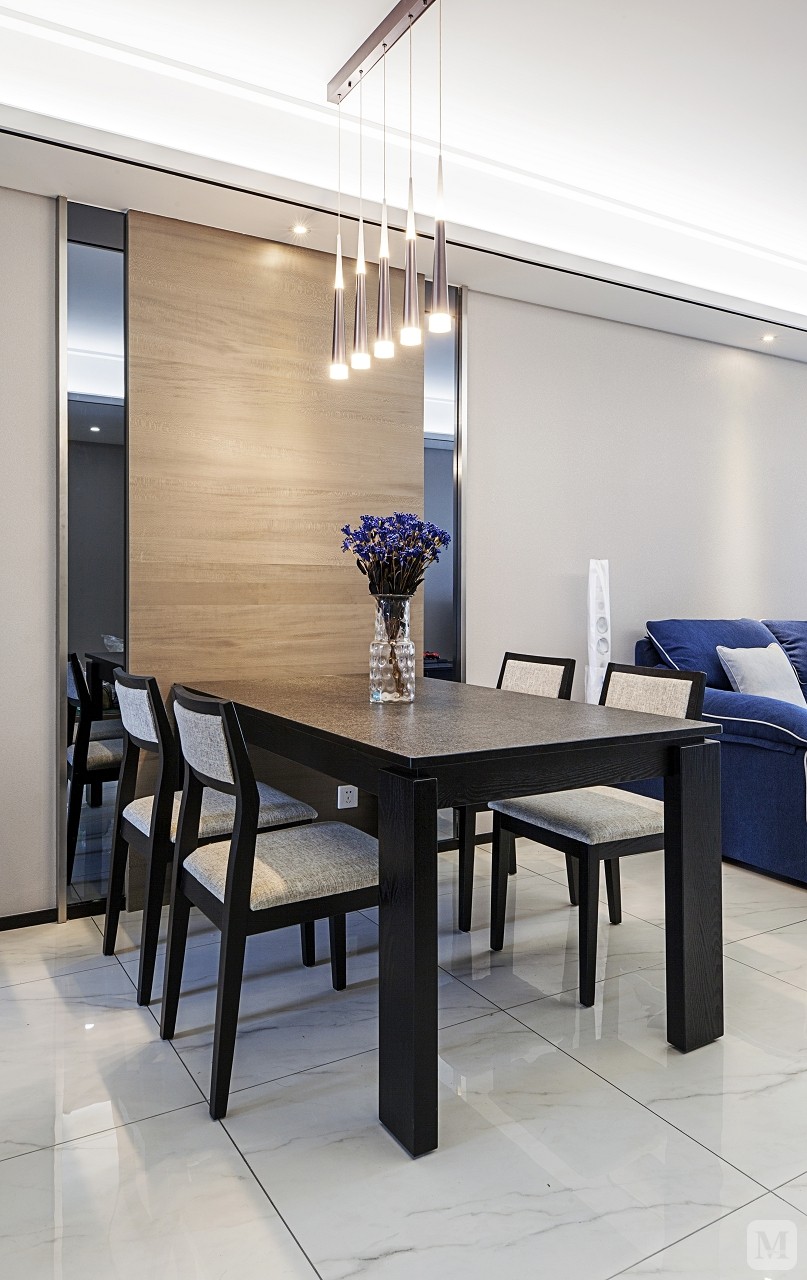 简约餐厅背景墙装修效果图