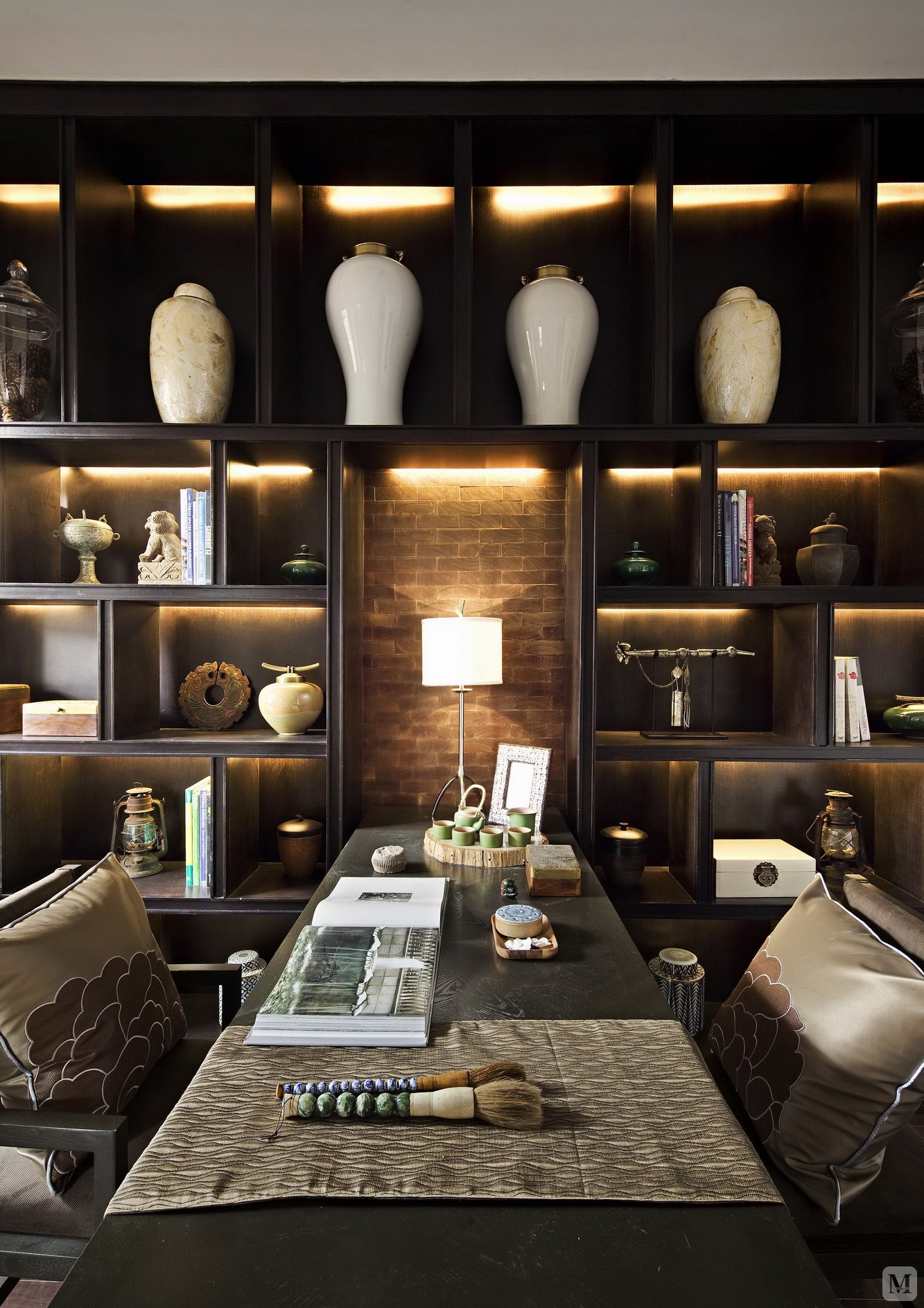 这种传统的审美观念在"新中式"装饰风格中,又得到了全新的阐释:依据