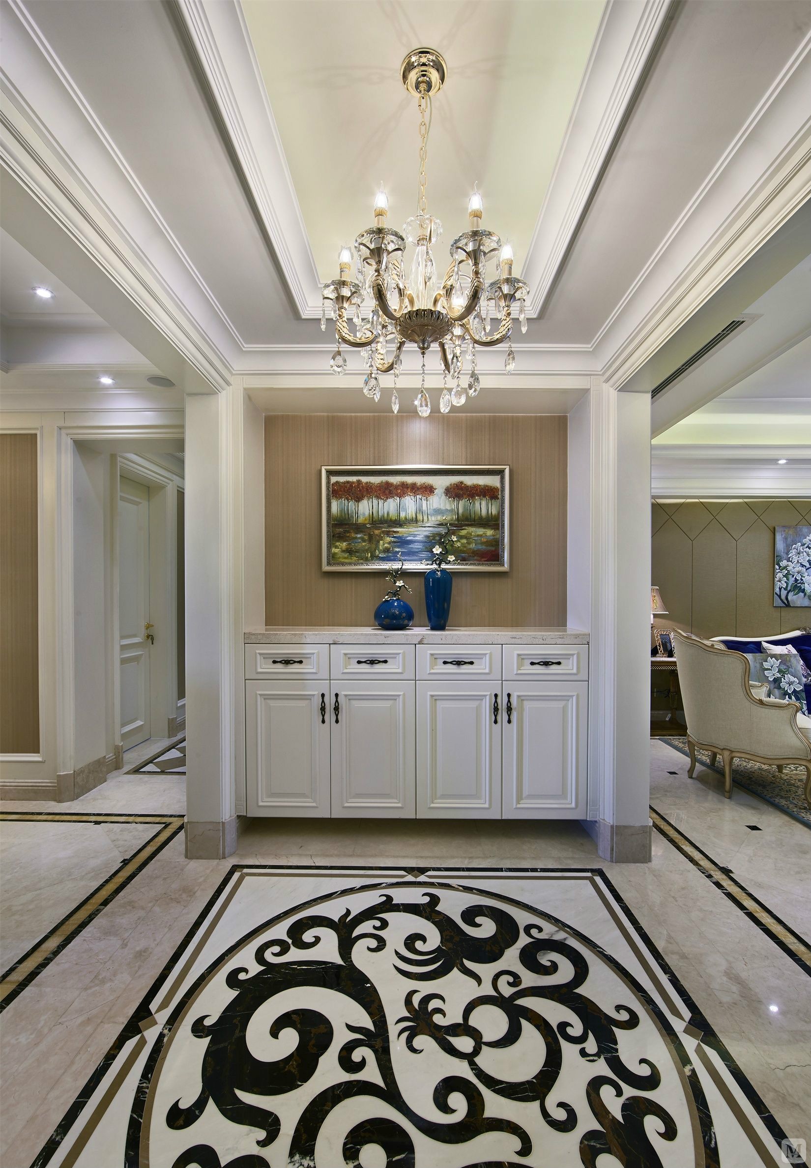 简欧风格是欧式装修风格的一种,多以御品黄,象牙白等为主色调,以浅色