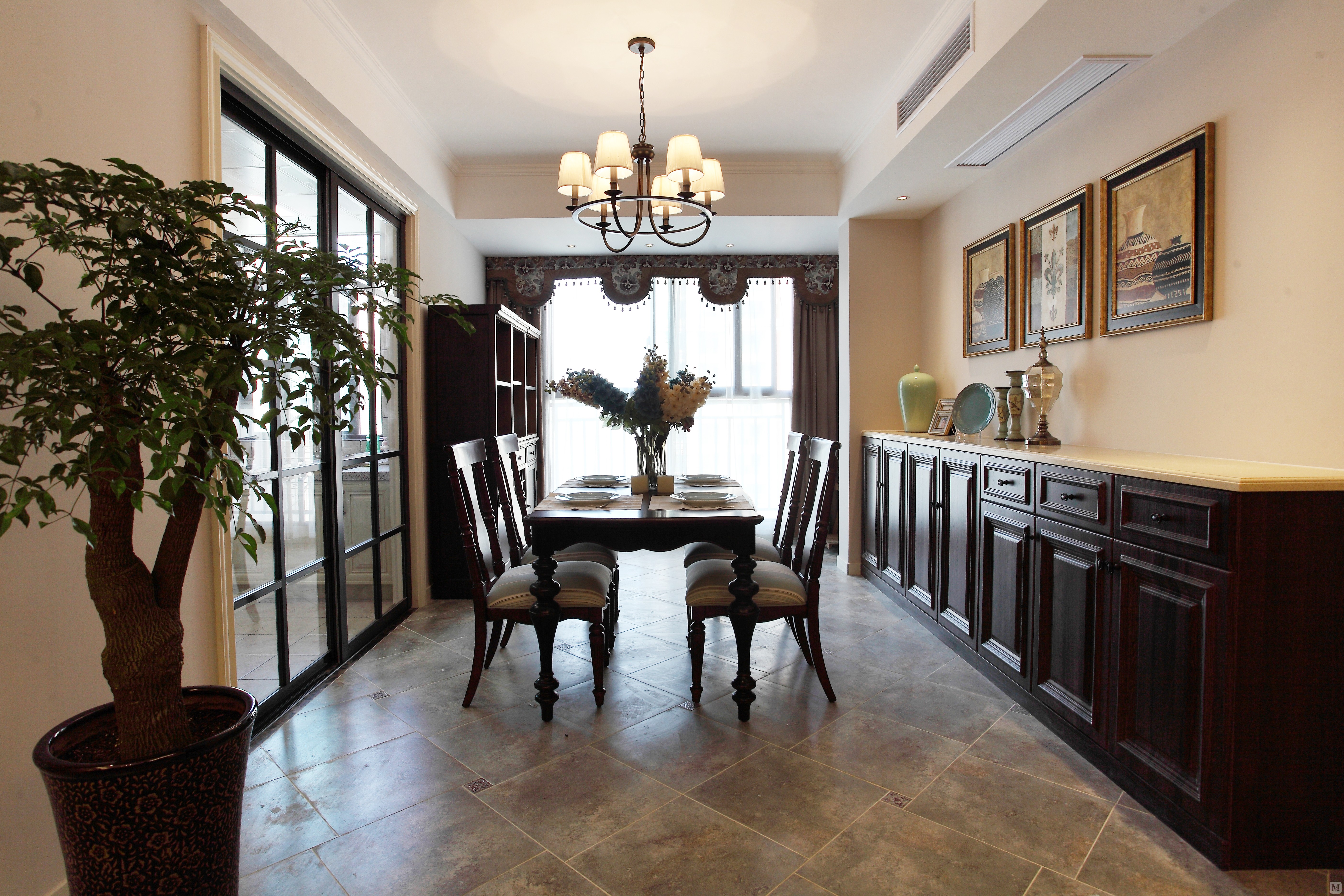 美式餐厅背景墙装修效果图