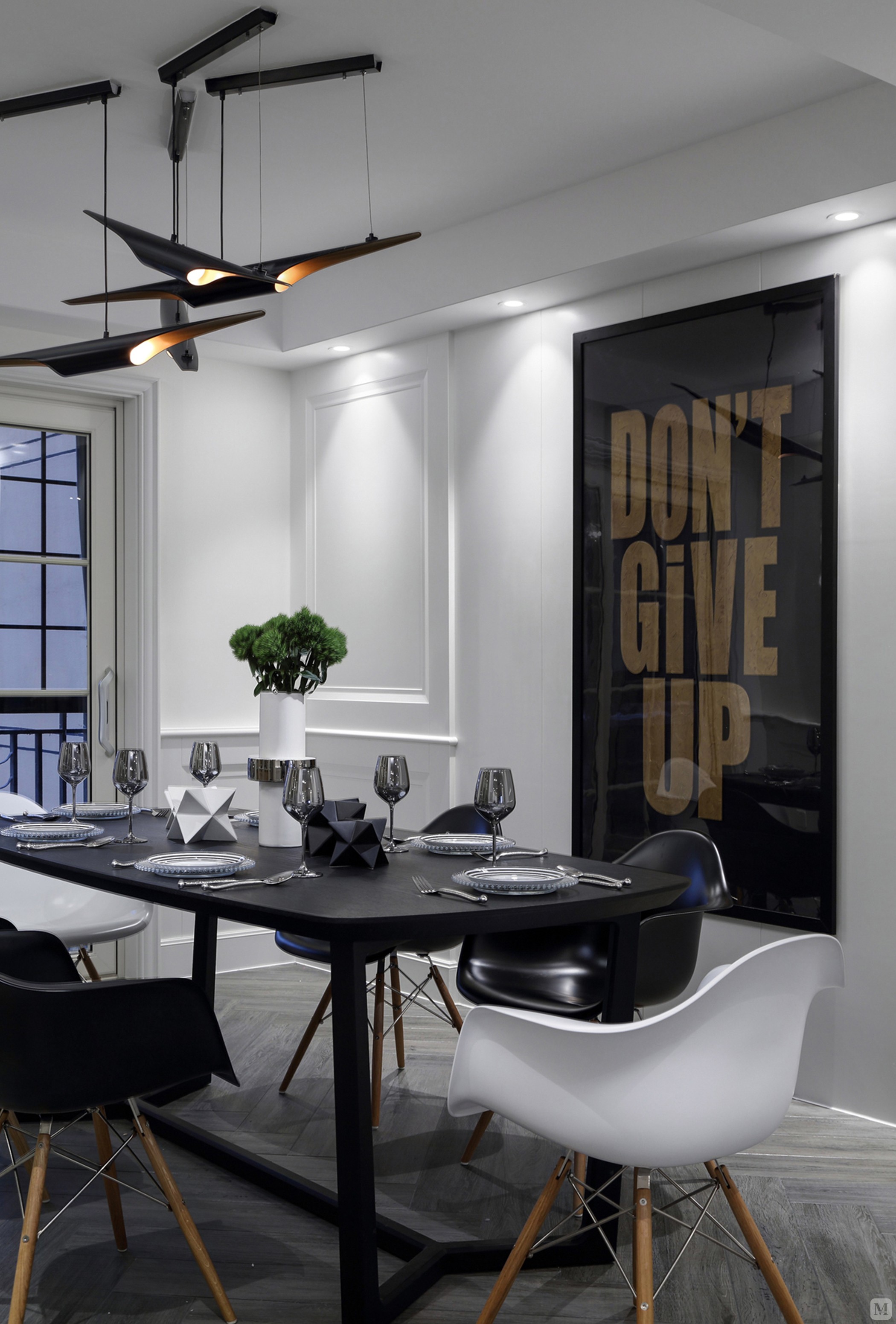 此方案为一家三口设计,因业主喜简约美式与现代的结合,所以风格定位为