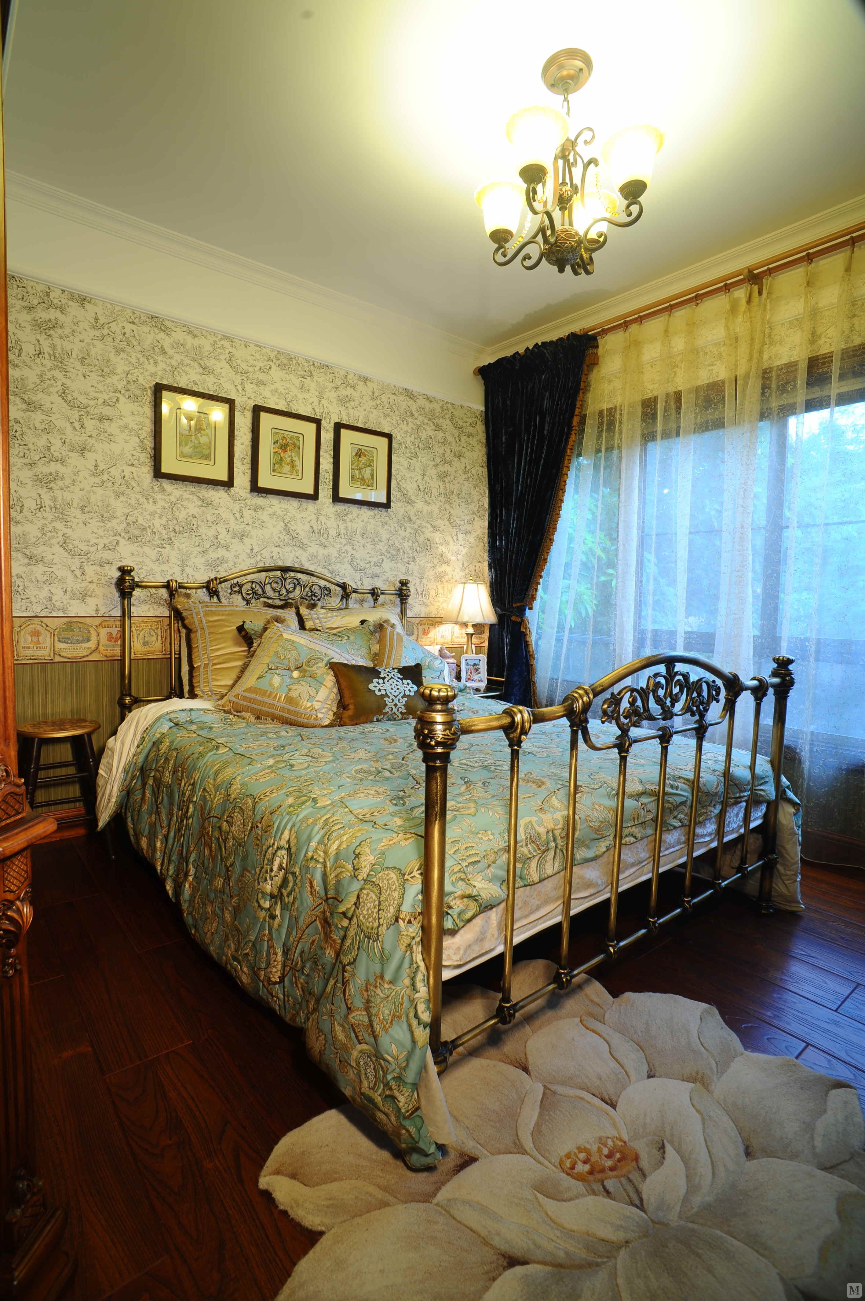 美式卧室吊顶装修效果图